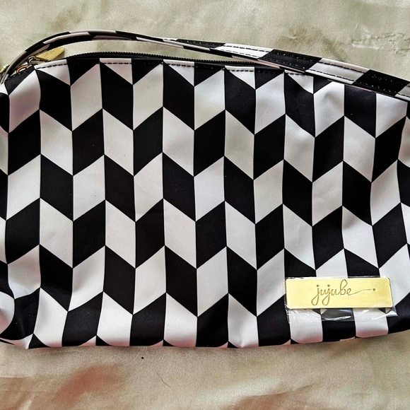 CLUTCH OR MAKEUP BAG, BLACK & WHITE, FABRIC, TEFLON PROTECTED, INSIDE POCKET, - Picture 1 of 15